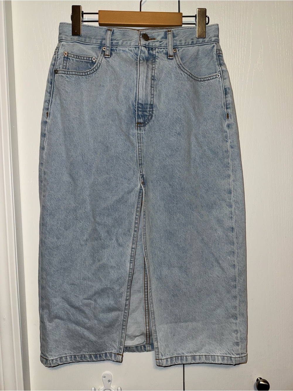 Denim Forum The '90s Halle Denim Skirt